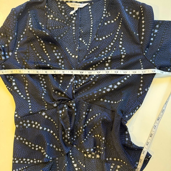 BCBGeneration Sz Sm Starry navy blue blouse with peplum hem - Picture 6 of 6